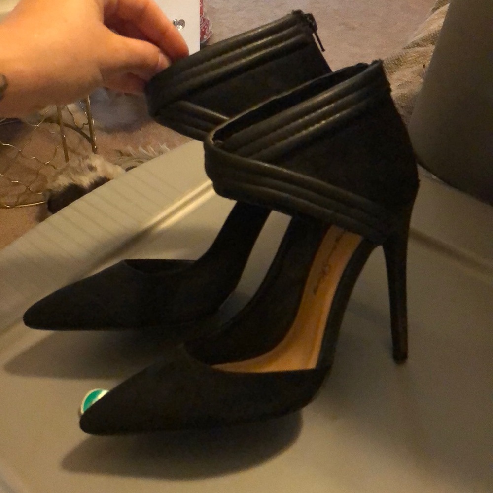 Heels - Picture 2 of 4